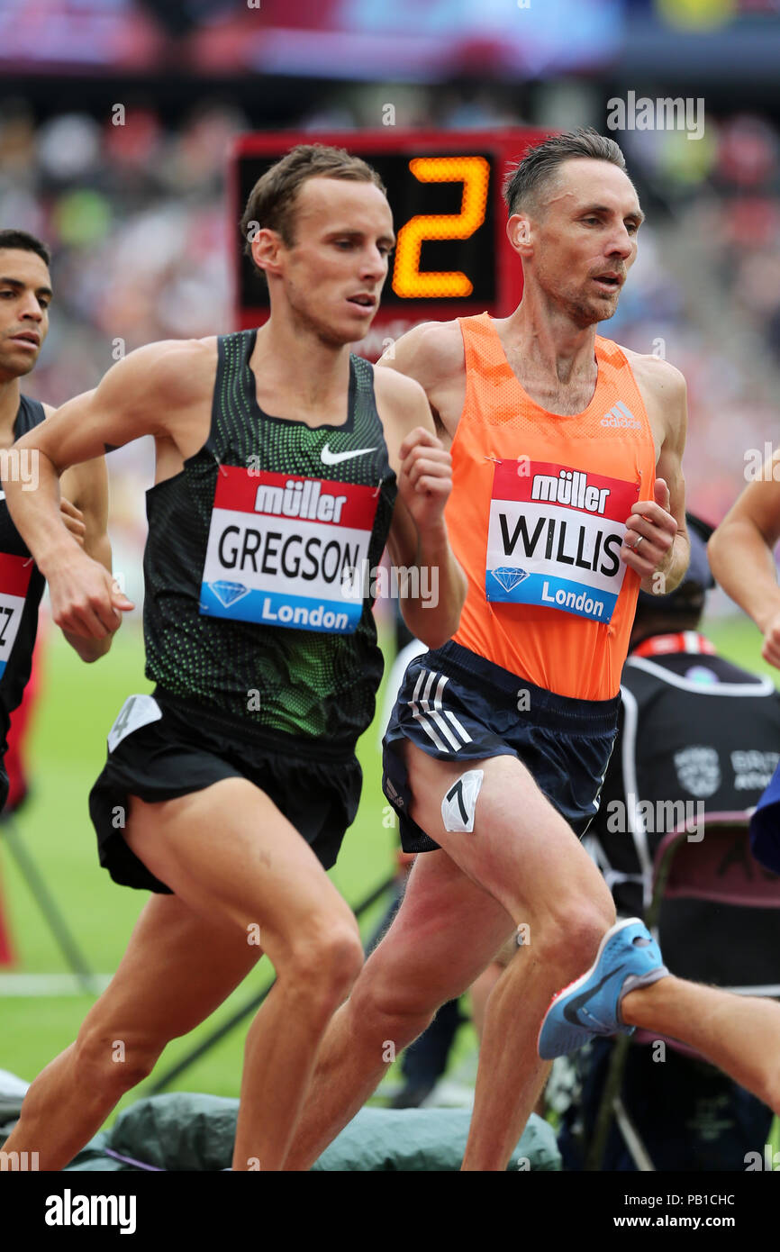 Ryan GREGSON (Australien), Nick WILLIS (Neuseeland) bei den Herren 1500 m-Finale bei den 2018 konkurrieren, IAAF Diamond League, Jubiläum Spiele, Queen Elizabeth Olympic Park, Stratford, London, UK. Stockfoto