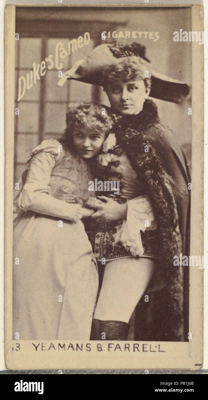 Miss Yeamans und Miss Farrell, von dem Schauspieler und Schauspielerinnen, die Serie (N 145-4) durch Herzog Söhne & Co. ausgegeben Cameo Zigaretten zu fördern. Maße: Blatt: 2 11/16 x 1 3/8 in. (6,8 × 3,5 cm). Herausgeber: Herausgegeben von W. Herzog, Söhne & Co. (New York und Durham, N.C.). Datum: 1880. Handel Karten aus dem Set "Schauspieler und Schauspielerinnen" (N 145-4), in der 1880 veröffentlichten s von W. Herzog Söhne & Co.Cameo Zigaretten zu fördern. Es gibt acht Untergruppen der N145-Serie. Verschiedene Untersätze Sport andere Karte Designs und auch verschiedene Tabak Marken von W. Herzog Söhne & Company vertreten zu fördern. Die Karte ist ab dem vierten s Stockfoto