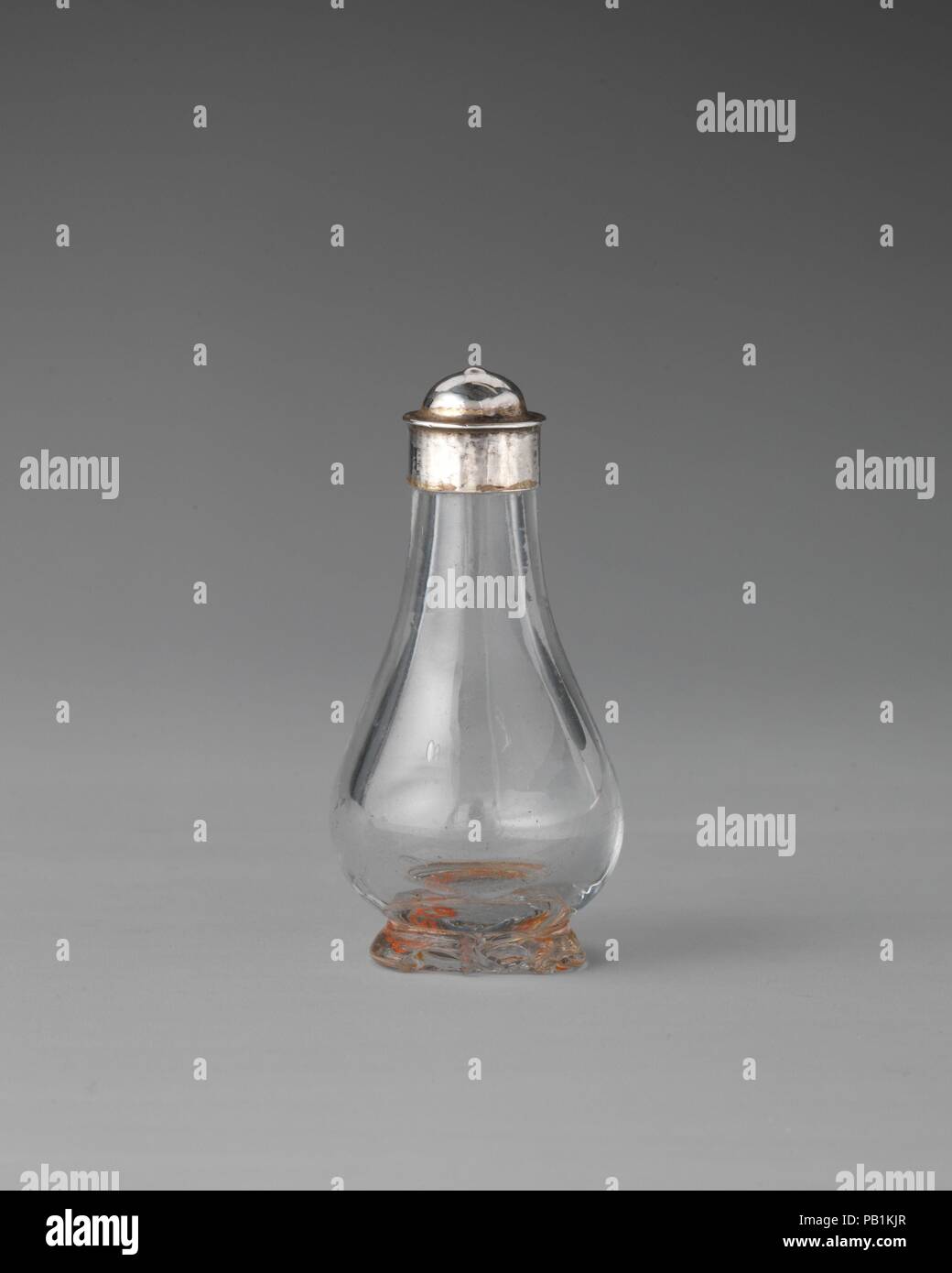 Miniatur Flasche mit Deckel. Artist: David Clayton (Briten, Aktiv, 1689). Kultur: Britische, London. Abmessungen: Höhe: 1 cm. (4,8 cm). Datum: 18. Museum: Metropolitan Museum of Art, New York, USA. Stockfoto