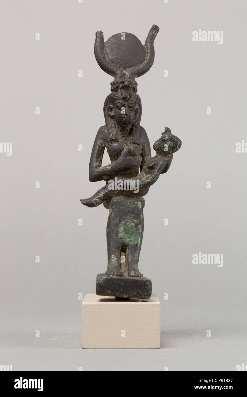 Egyptian mother goddess Fotos und Bildmaterial in hoher Auflösung