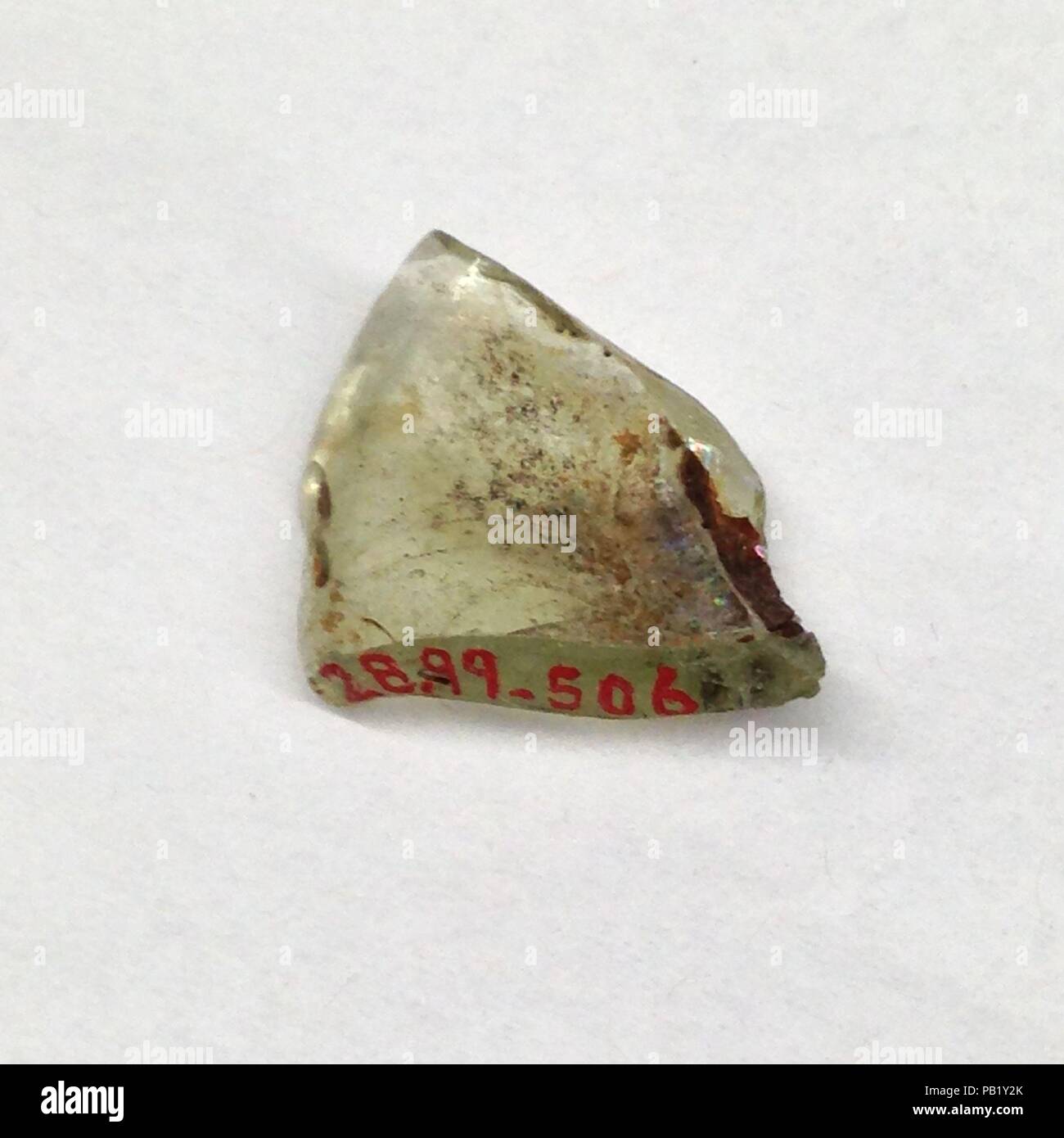 Fragment. Kultur: Europäische oder im Nahen und Mittleren Osten. Abmessungen: L.1. (2,5 cm). Datum: Ca. 1150-ca. 1250. Museum: Metropolitan Museum of Art, New York, USA. Stockfoto