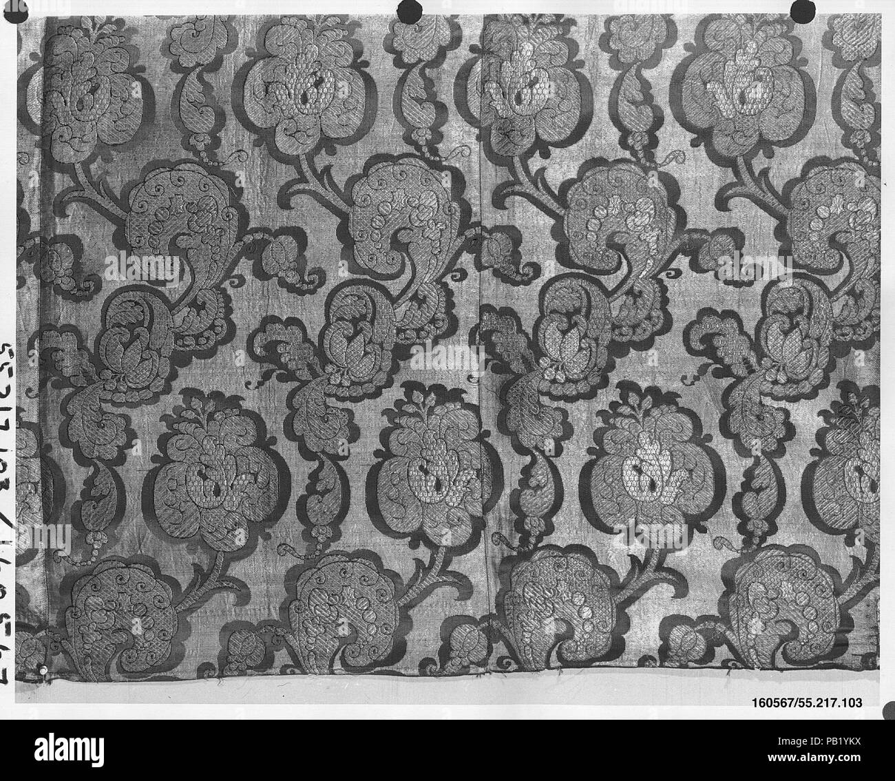 Panel von Seide gewebt, 17. Jahrhundert Stil. Kultur: Französisch oder Spanisch. Abmessungen: L 82 x W. 84 Zoll (208,3 x 213,4 cm). Datum: wahrscheinlich Mitte des 19. Jahrhunderts. Museum: Metropolitan Museum of Art, New York, USA. Stockfoto