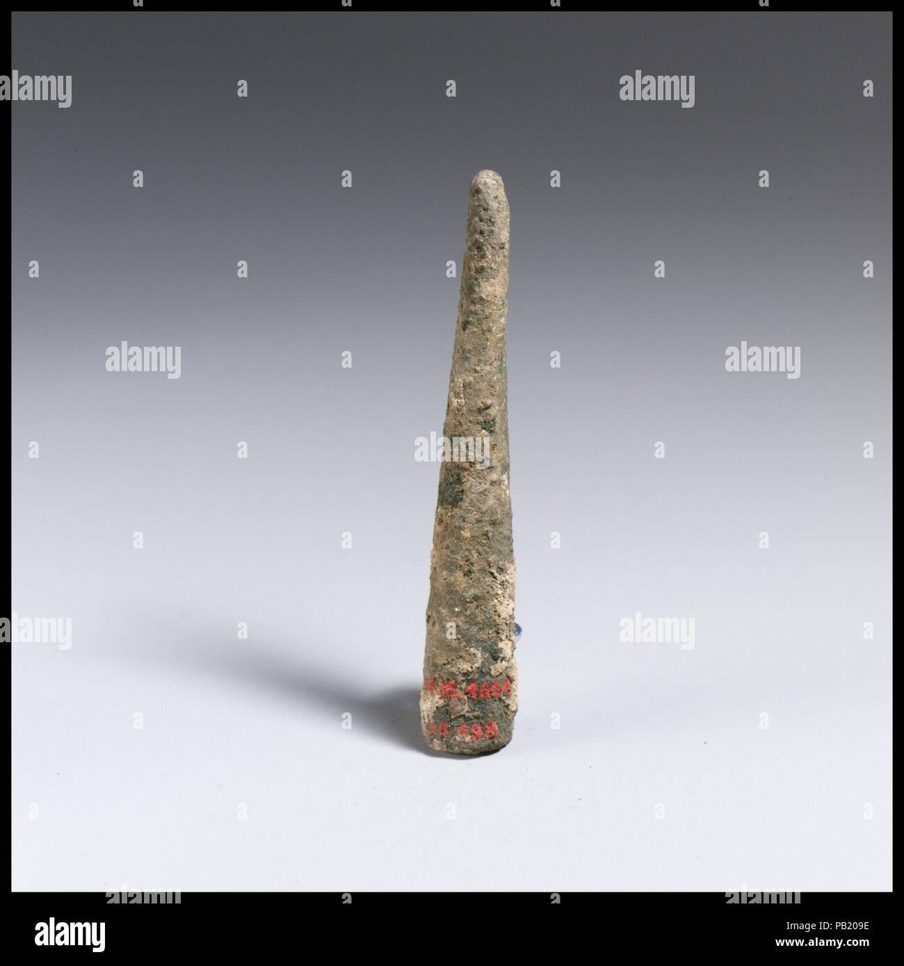 Speerspitze oder Punkt. Abmessungen: 3 7/8 in. (9.8Cm). Museum: Metropolitan Museum of Art, New York, USA. Stockfoto