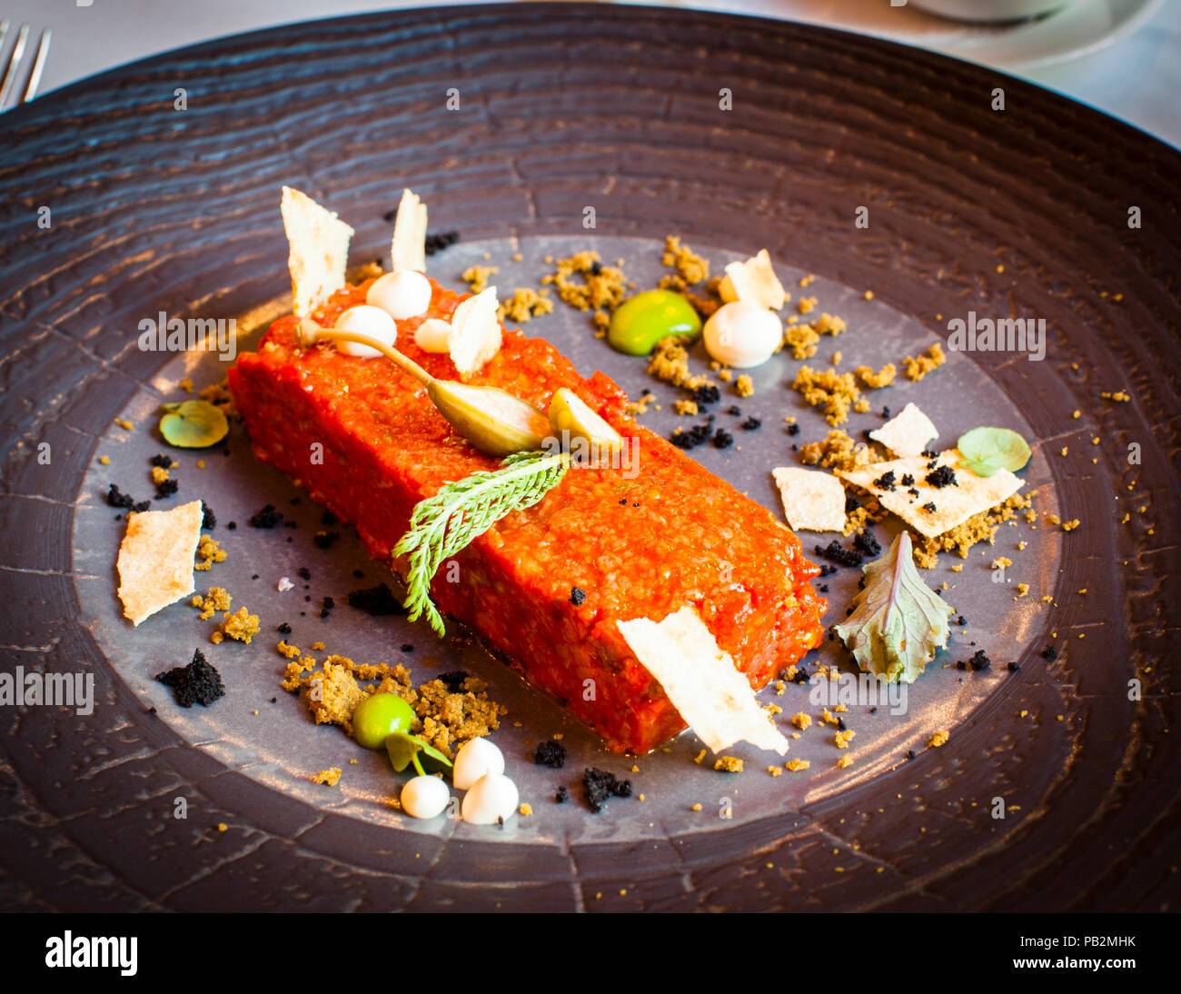 Abendessen im Hotel Cresta Palace: Rindertartar mit Armanach Stockfoto