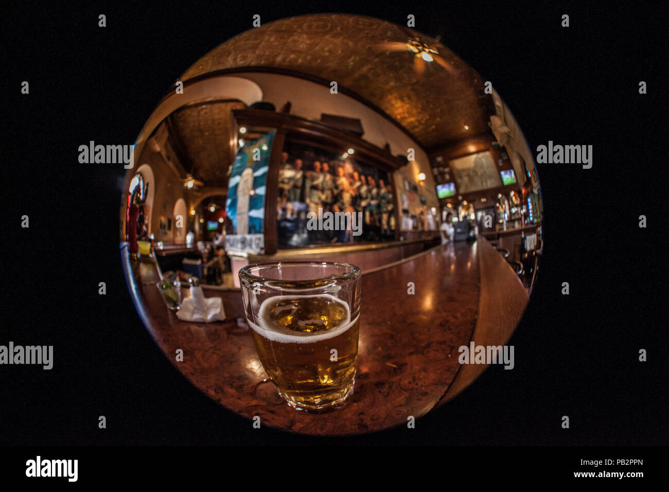 Bar. Barra Hidalgo. Edificio antiguo en El Centro de Hermosillo, antes