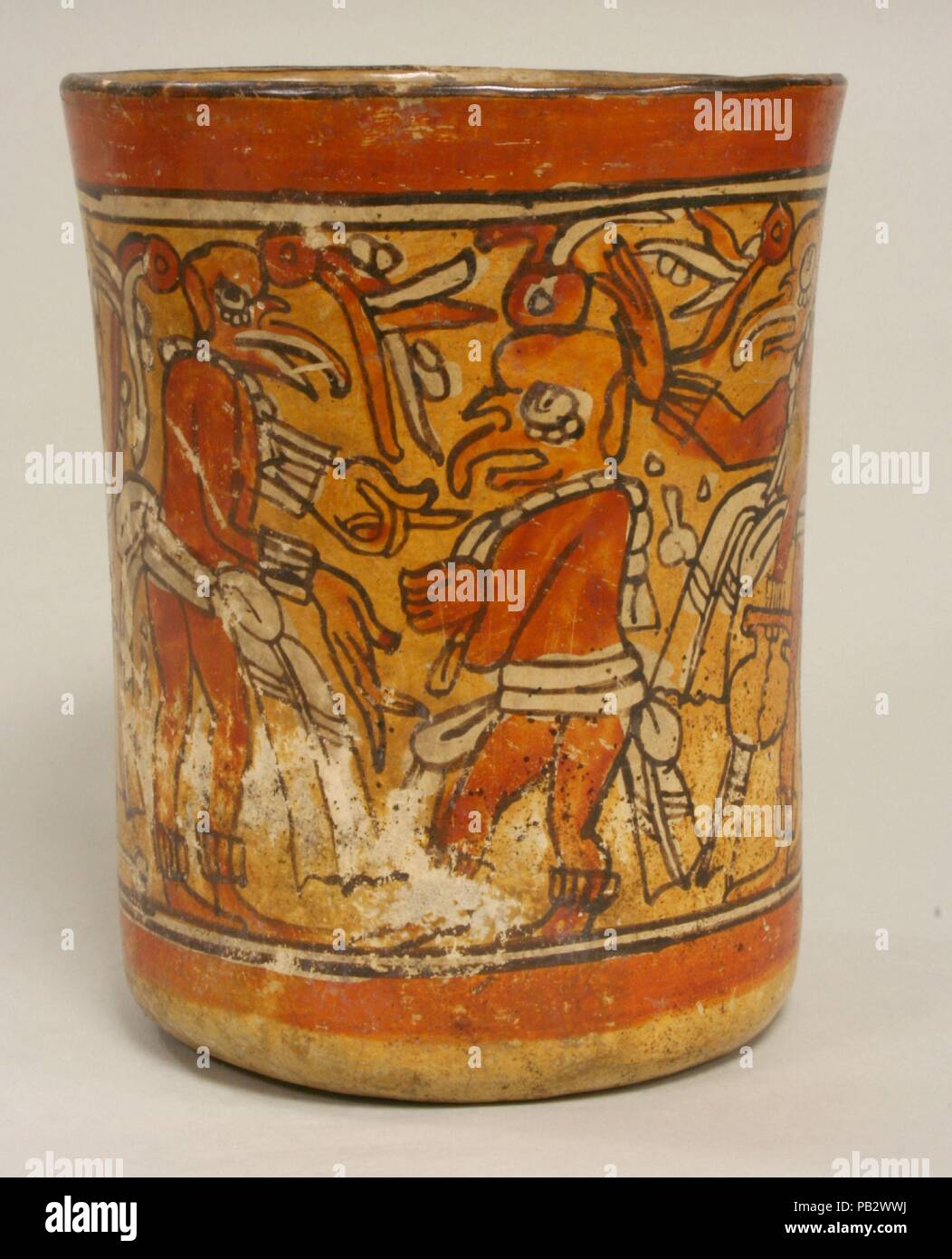 Schiff mit Gottheit Zahlen. Kultur: Maya. Abmessungen: H.7 11/16 x Durchm. 6 1/4 in. (19,5 x 15,9 cm). Datum: 7.-8. Jh.. Museum: Metropolitan Museum of Art, New York, USA. Stockfoto