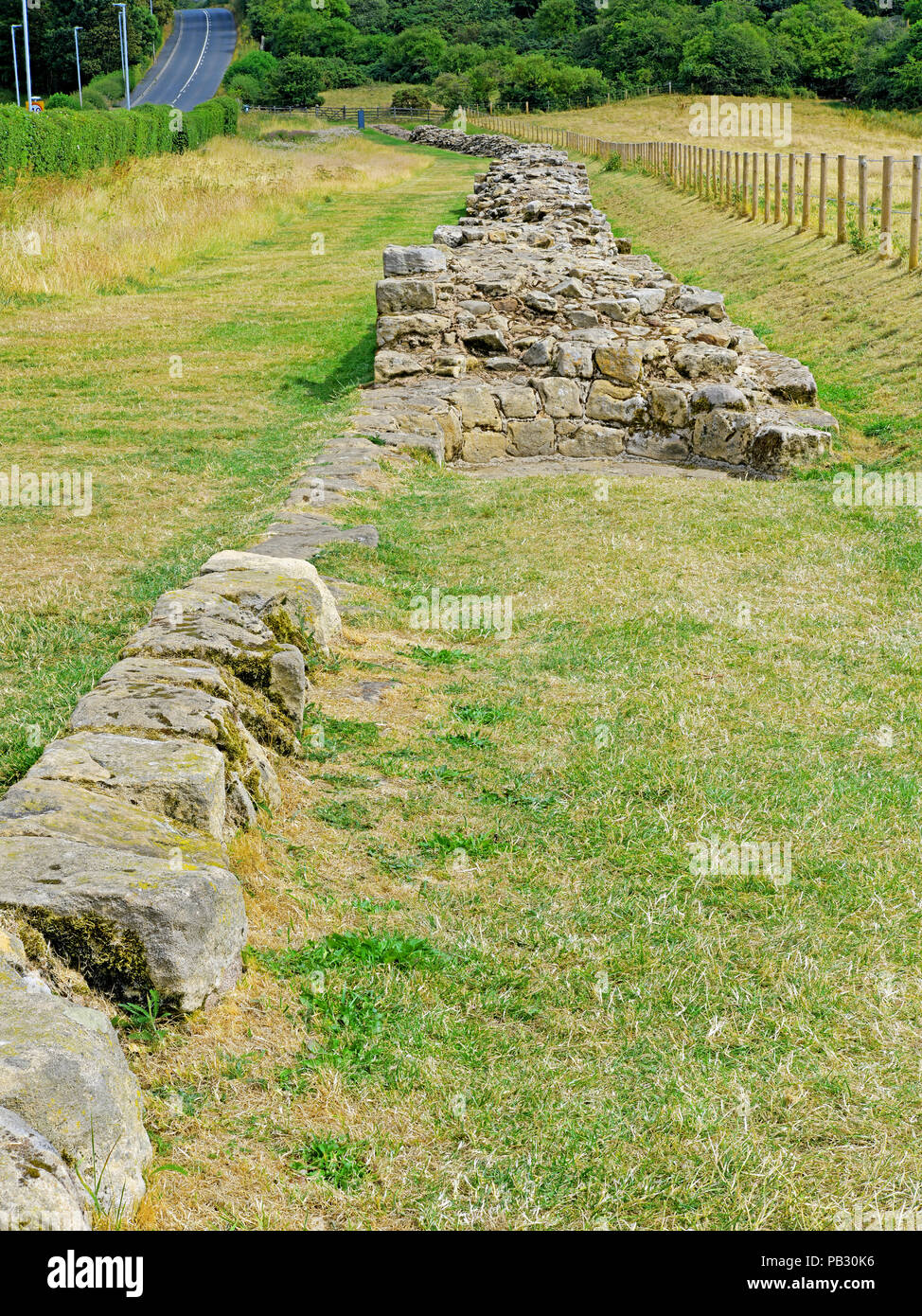 Römische Mauer in heddon an der Wand vorne nach hinten Foto stapeln Stockfoto