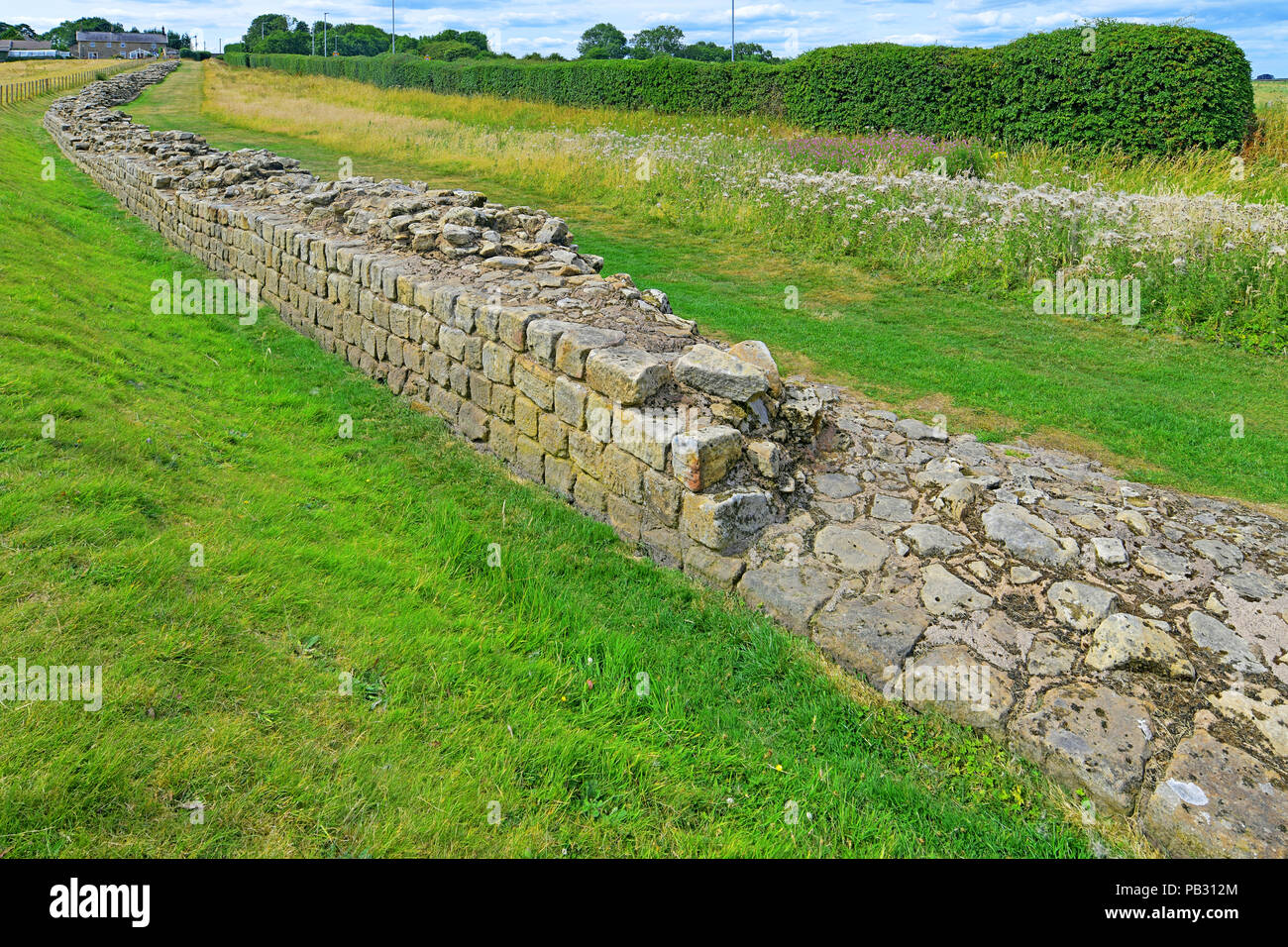 Römische Mauer in heddon an der Wand vorne nach hinten Foto stapeln Stockfoto
