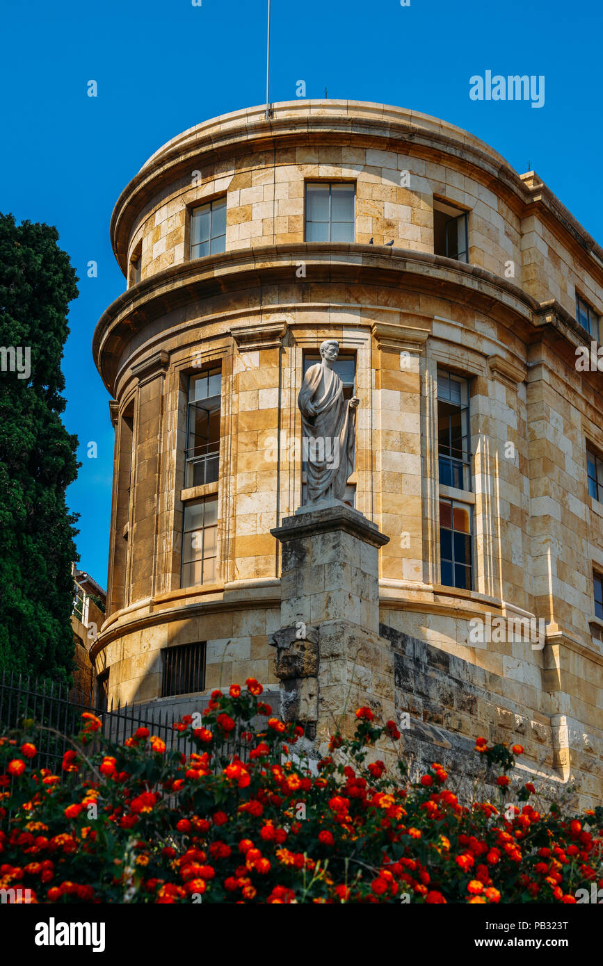 Tarragona, Spanien - 11. Juli 2018: Die Statue des römischen General am Eingang der Altstadt von Tarragona, Katalonien, Spanien - UNESCO-Welterbe Stockfoto