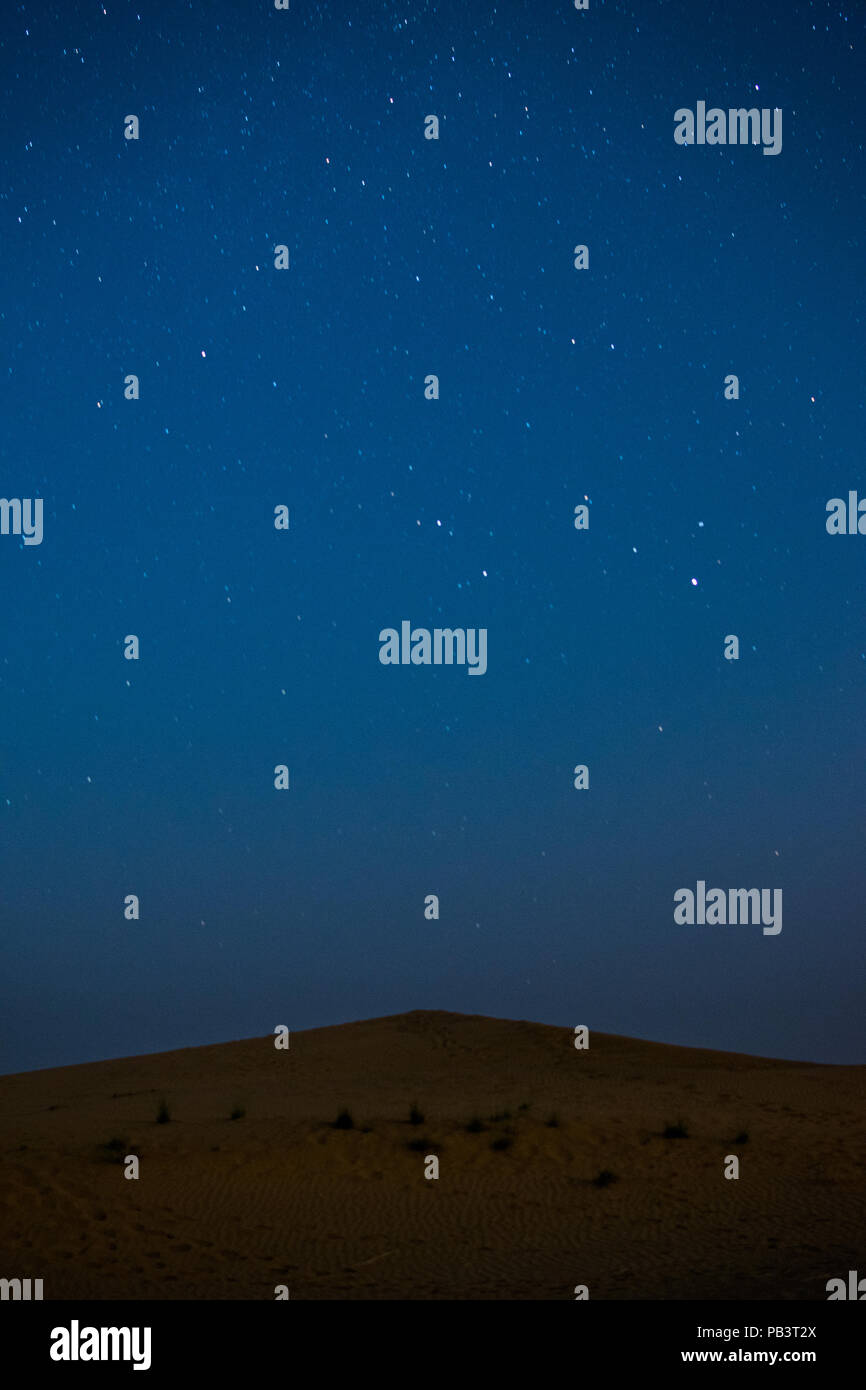 Sternenhimmel in der Wüste Stockfoto
