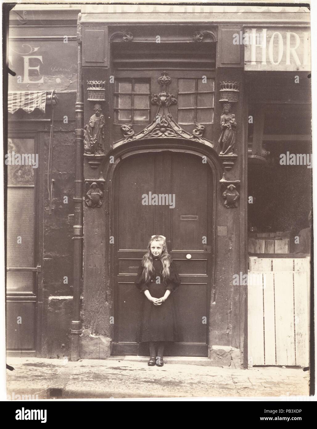 Rouen, Eau-de-Robec. Artist: Eugène Atget (Französisch, Libourne 1857-1927 Paris). Abmessungen: Bild: 22,7 x 17,4 cm (8 15/16 x 6 7/8 in.) Blatt: 22,9 x 17,7 cm (9 in. × 6 15/16 in.). Datum: 1908. Museum: Metropolitan Museum of Art, New York, USA. Stockfoto