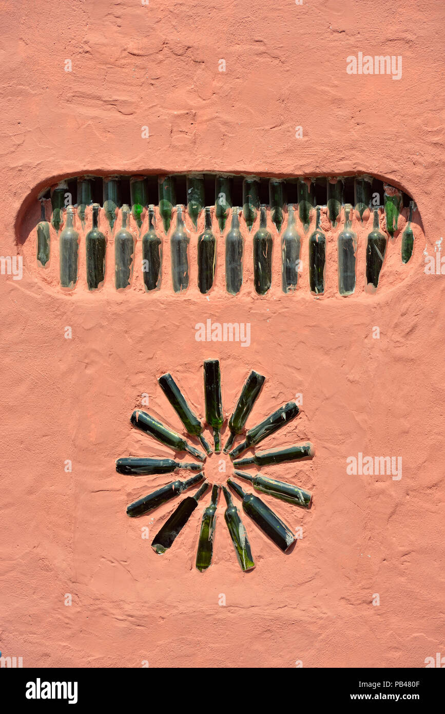 Straßenszene in der Stadt - Building Design Details, Puerto Baquerizo Moreno, Insel San Cristobal, Ecuador Stockfoto