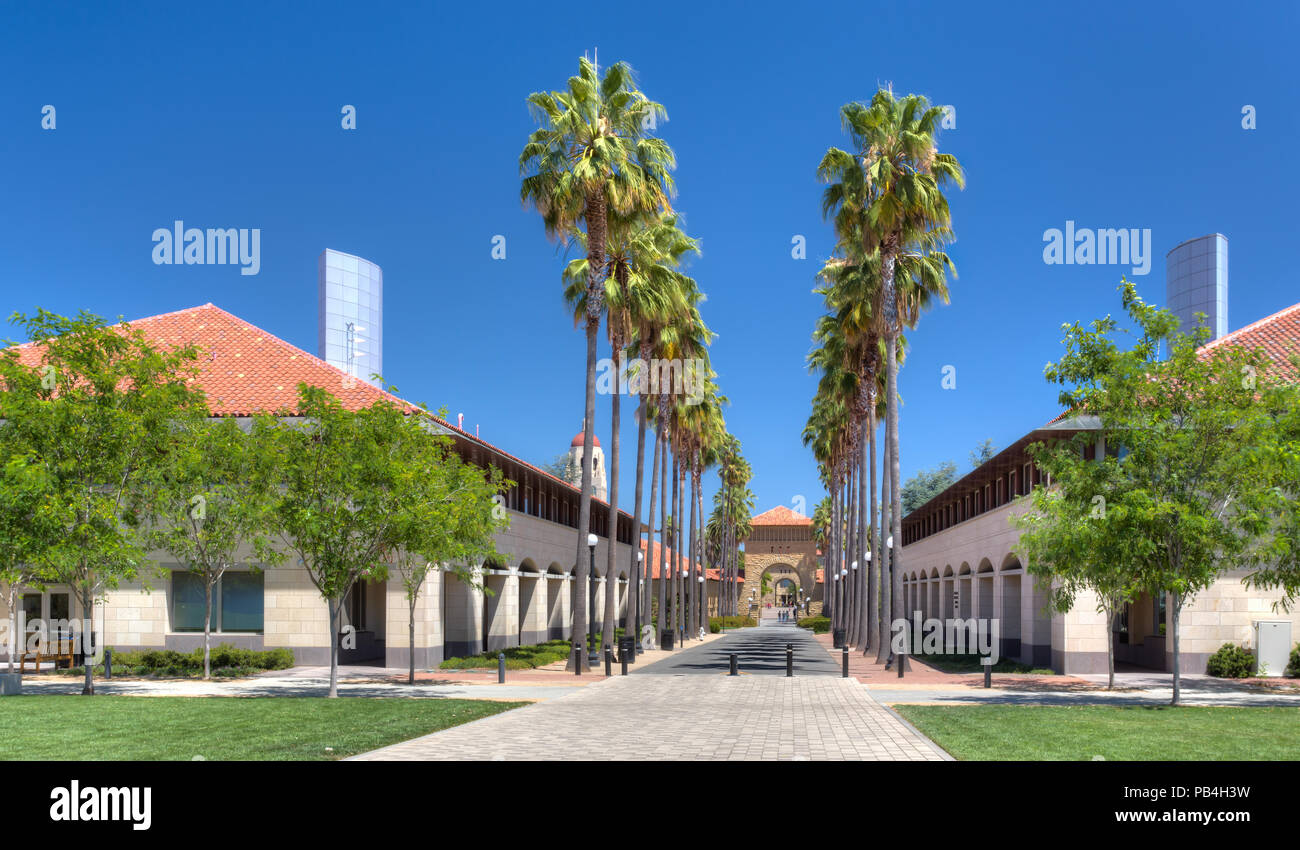 STANFORD, VEREINIGTE STAATEN - 6. Juli: moderne Gebäude harmonisch in das alte an historischen der Stanford University. Juli 6, 2013. Stockfoto