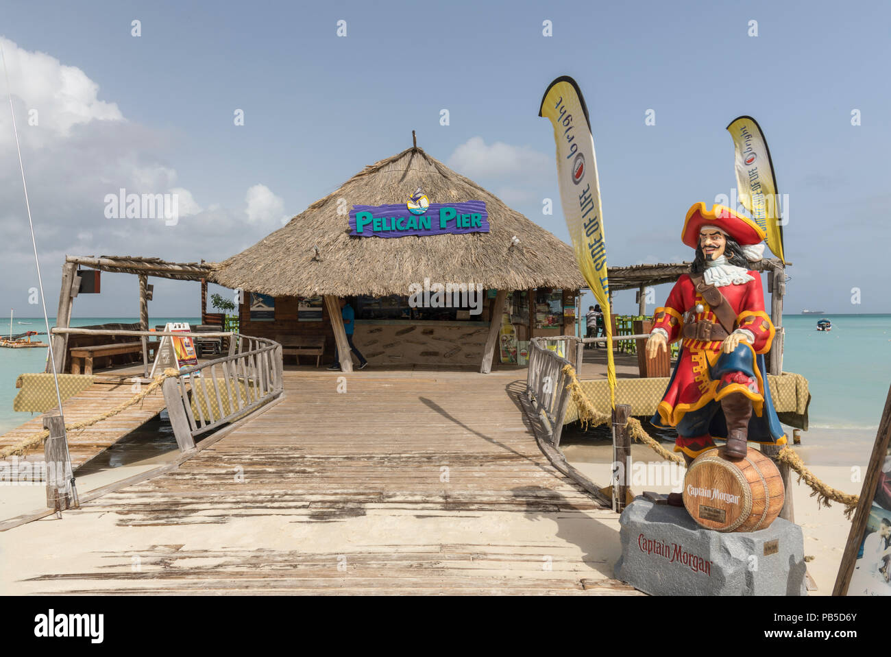 Pelican Pier Strandbar und Restaurant, Palm Beach, Aruba, Karibik Stockfoto