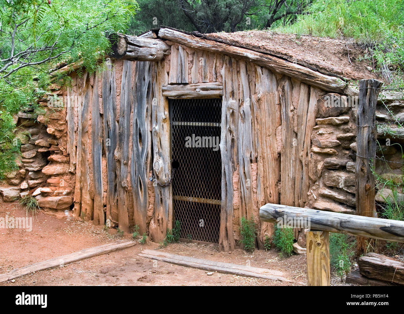 Replik des Charles Goodnight Dugout - Palo Duro Canyon Stockfoto