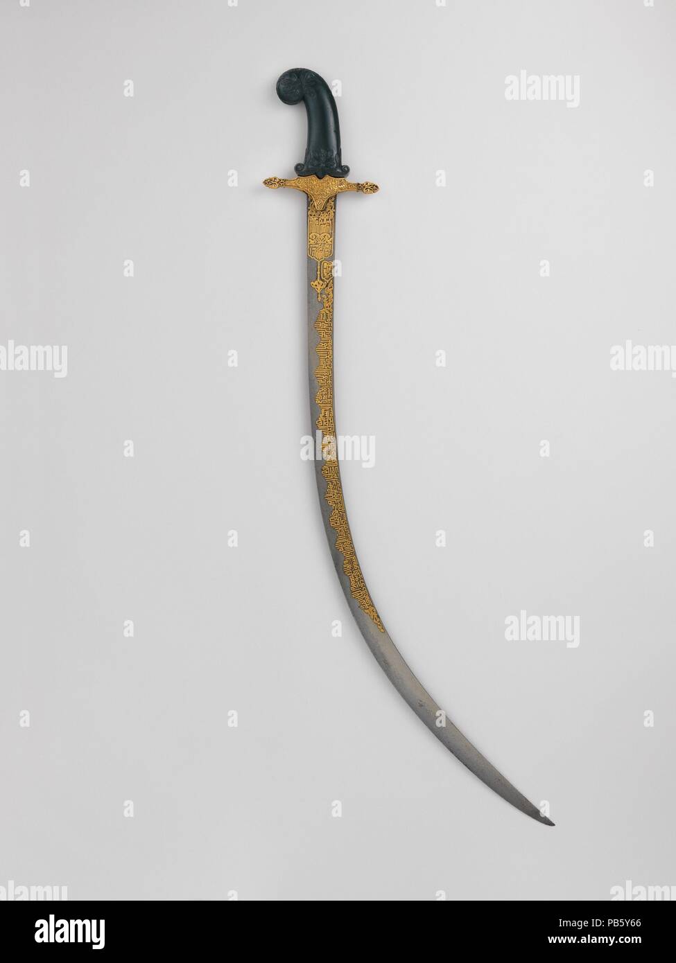 Sabre. Kultur: Blade und Guard, Türkisch; Griff, Indische; Blade,  möglicherweise Iranischen. Abmessungen: L 36 cm. (93,7 cm); L. der Klinge  30 cm. (77,7 cm); Wt. 2 lb. 1 oz. (935.5 g). Datum: