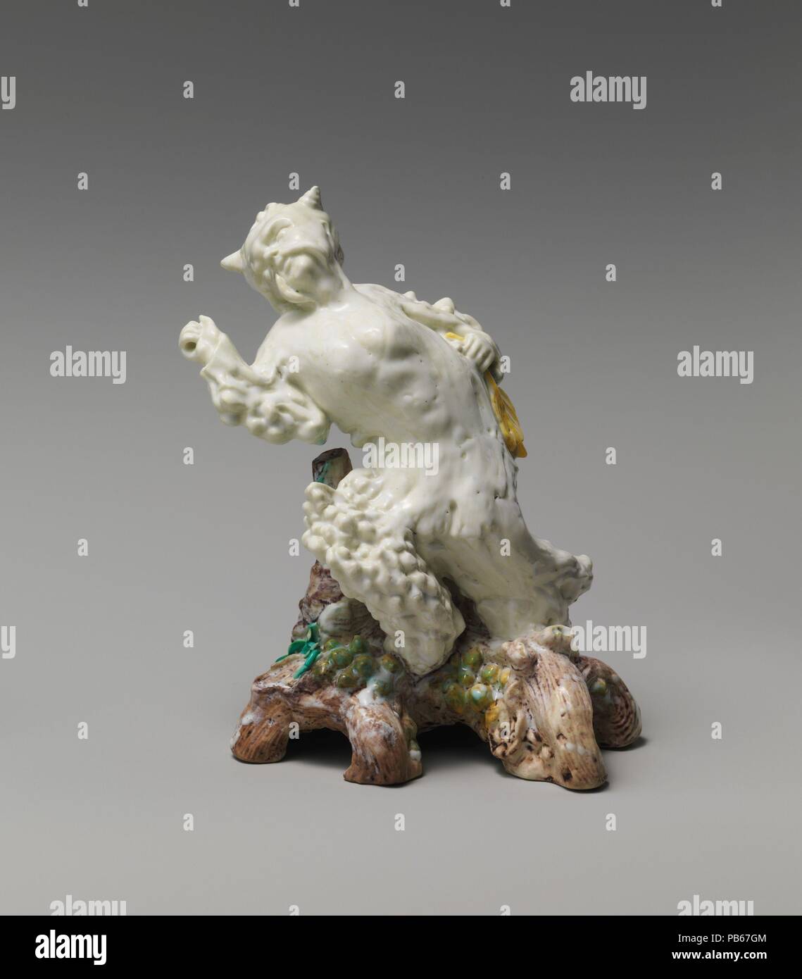 Satyr. Kultur: Französisch, Villeroy. Abmessungen: Höhe: 7 1/16-in. (17,9 cm). Werk: Villeroy. Datum: Ca. 1740. Museum: Metropolitan Museum of Art, New York, USA. Stockfoto