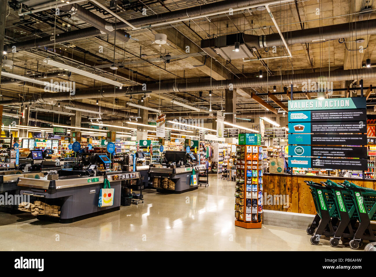 Indianapolis - ca. Juli 2018: Whole Foods Market. Amazon baut Whole Foods Lieferung in verschiedenen US-Staaten VII Stockfoto