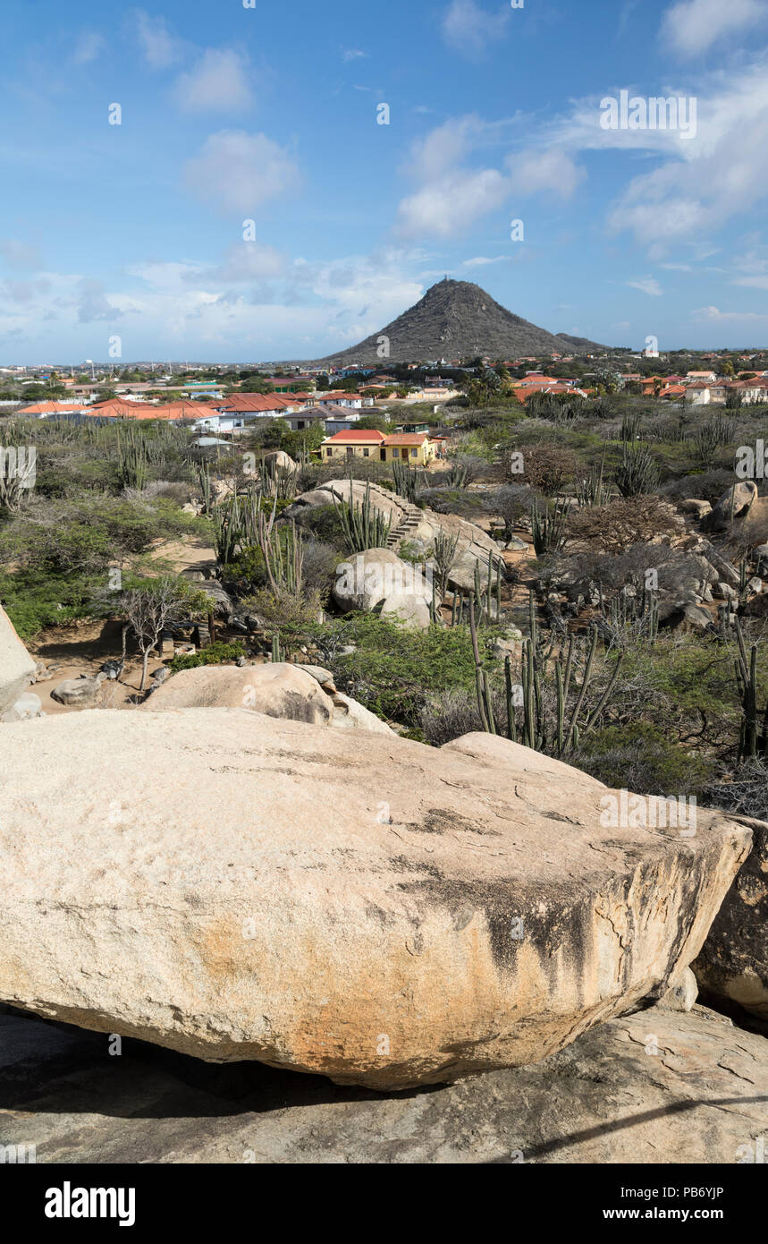 Blick auf hooiberg von oben Casibari Felsformationen, Aruba, Karibik Stockfoto