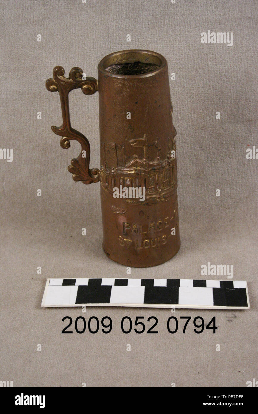 1020 Metall Stein mit hoher Entlastung des Palastes von Elektrizität Stockfoto