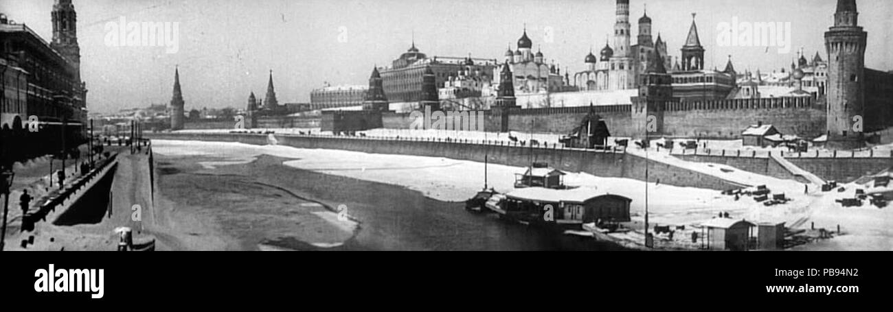 1895 Обзор Кремлевской набережной со стороны Большого Москворецкого моста (Moskau verkleidet im Schnee) Stockfoto