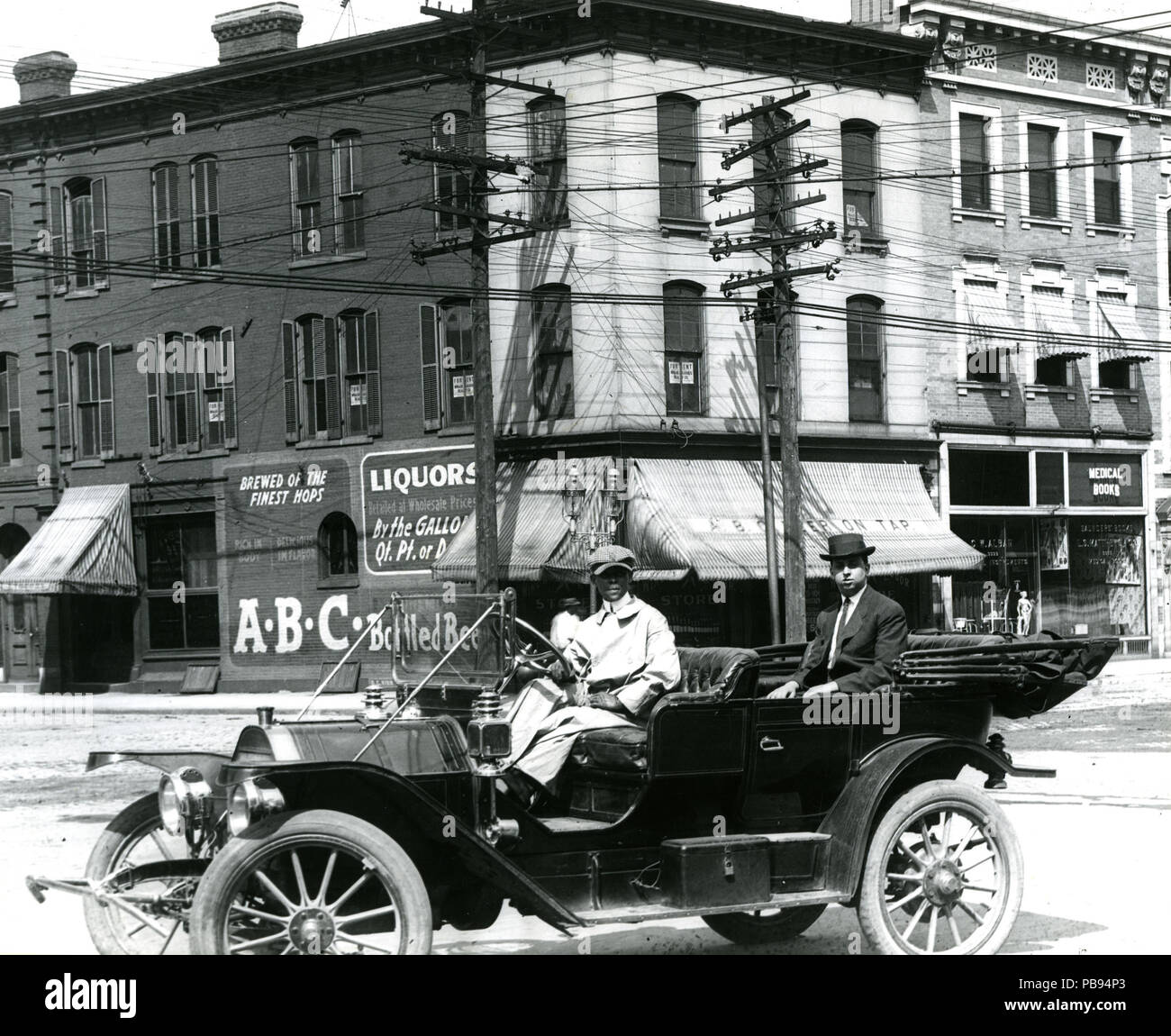 748 Haynes, 1909 (Pkw mit Chauffeur auf Stadt Straße, (Adresse)) (von Haynes Autokonzern Kokomo, Indiana) Stockfoto