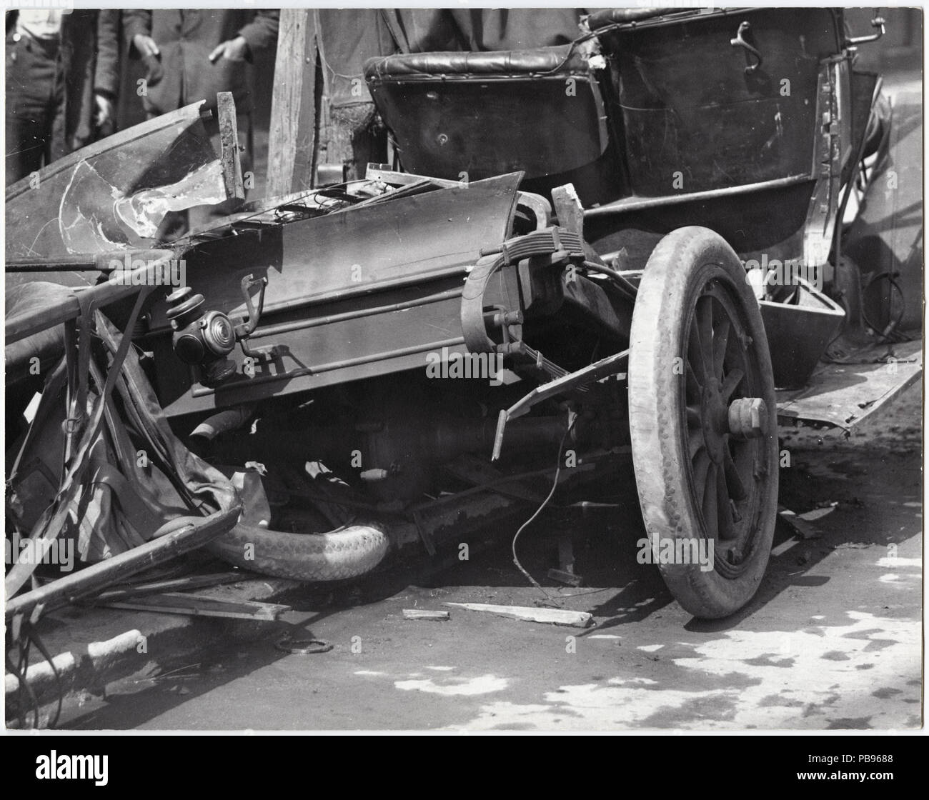 1872 zerstörte Auto nach einem Unfall Stockfoto