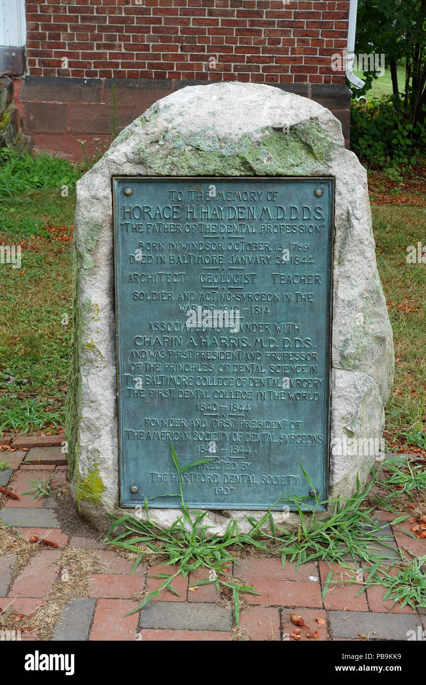768 Horace H. Hayden, MDDDS, Denkmal, errichtet von den Hartford zahnmedizinische Gesellschaft, 1907 - Palisado Grün - Windsor, Connecticut - DSC 04429 Stockfoto