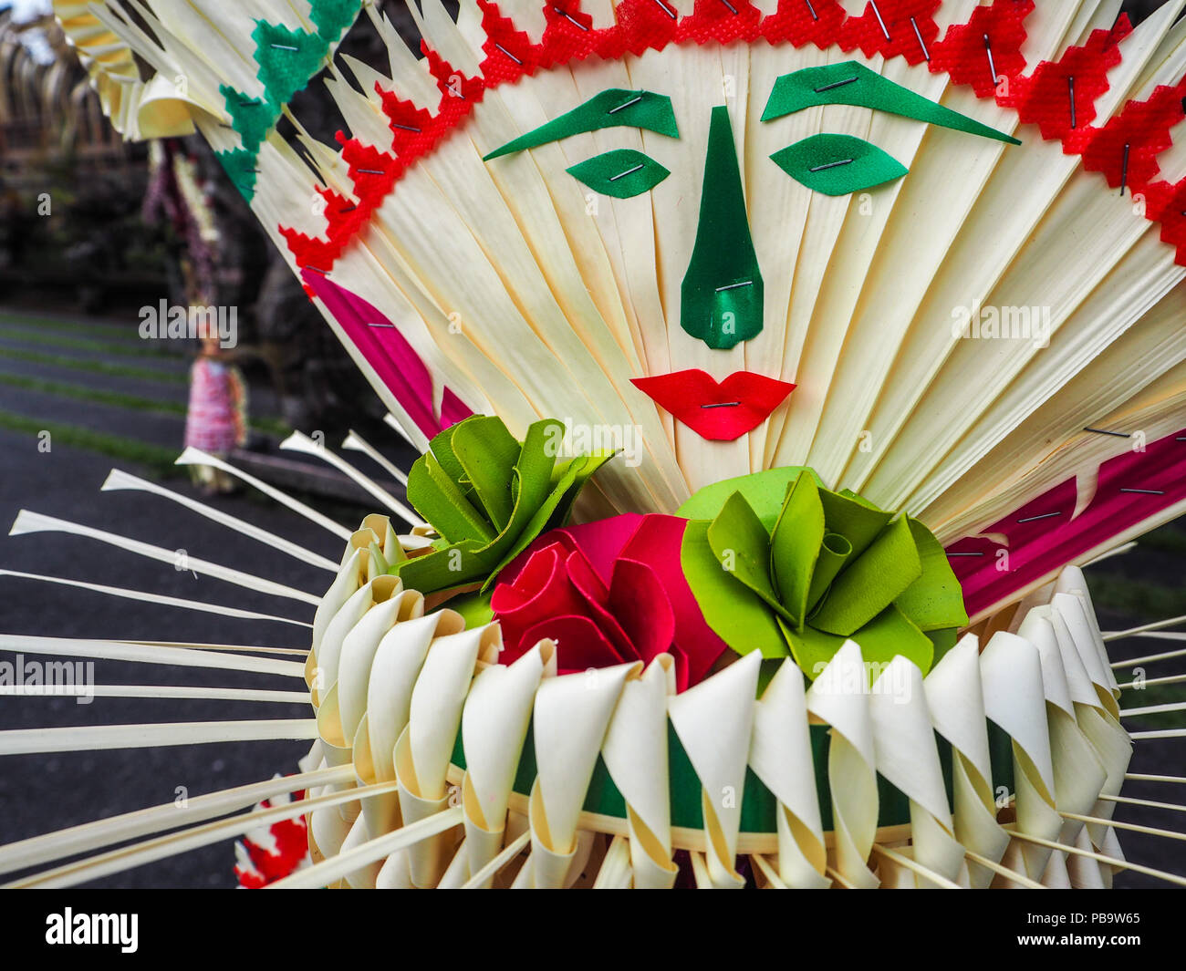 Schöne Figur aus Wenn Bambus treibt für Nyepi Festival, Bali, Indonesien Stockfoto