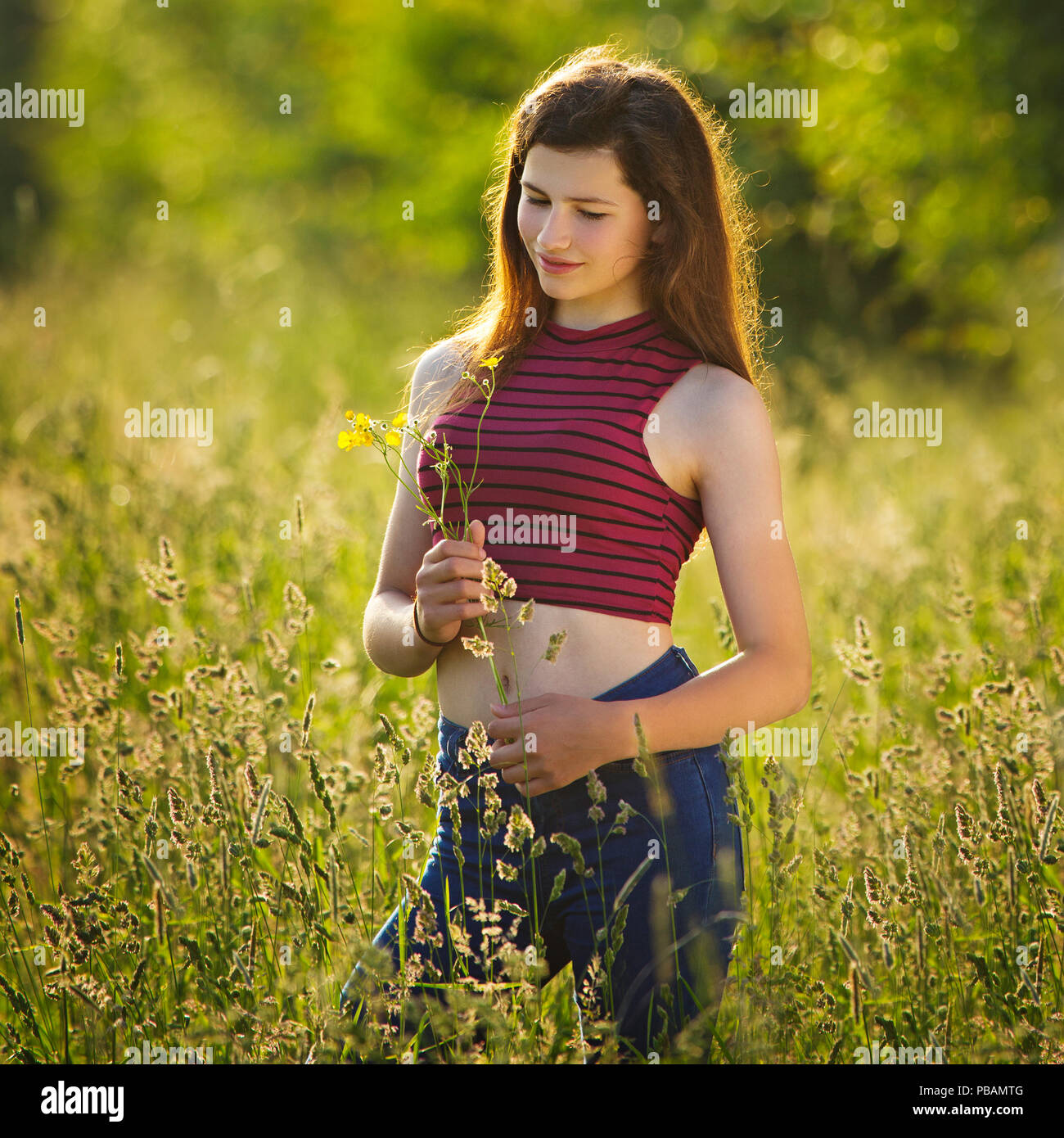 Outdoor Portrait von ein hübsches junges Mädchen Stockfoto