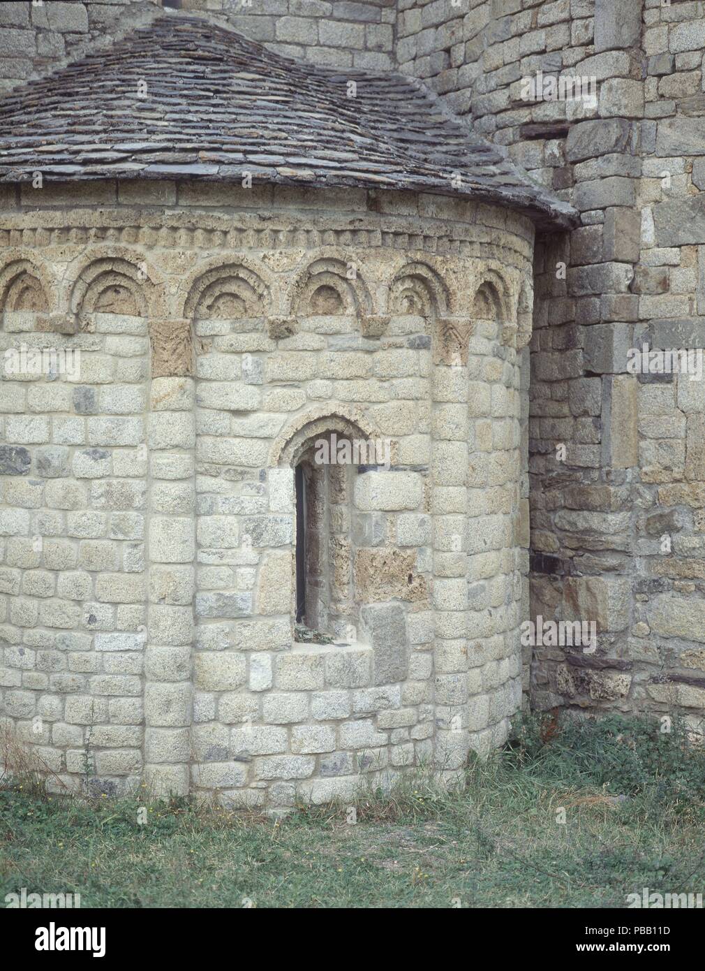 Exterieur - ABSIDIOLO DE LA IGLESIA DE SAN CLEMENTE DE TAULL - SIGLO XIV-ROMANICO KATALANISCHEN CON INFLUENCIAS LOMBARDAS. Lage: Iglesia de San Clemente, TAHULL/TAULL, MALLORCA, SPANIEN. Stockfoto