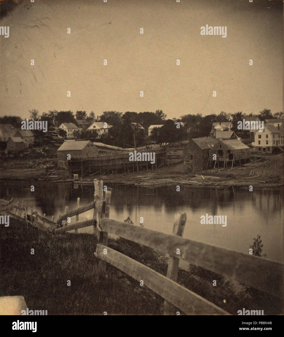 . Englisch: Ein nicht identifizierter Werft in Richmond, Maine, um 1870 s; von einem alten Stereograph. um 1870 s 1261 Richmond, mich Werft von B. S. Braun 7/8 Stockfoto