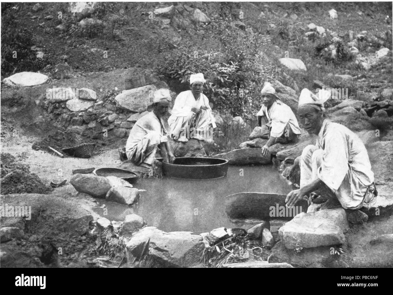 1203 Placer gold-mining, Korea, c1900 Stockfoto