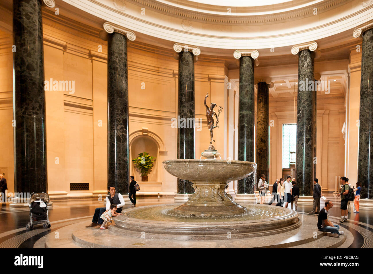 WASHINGTON, USA - Sep 24, 2015: Halle der Nationalgalerie, ein National Art Museum in Washington D.C., National Mall, zwischen 3. und 9. Stockfoto