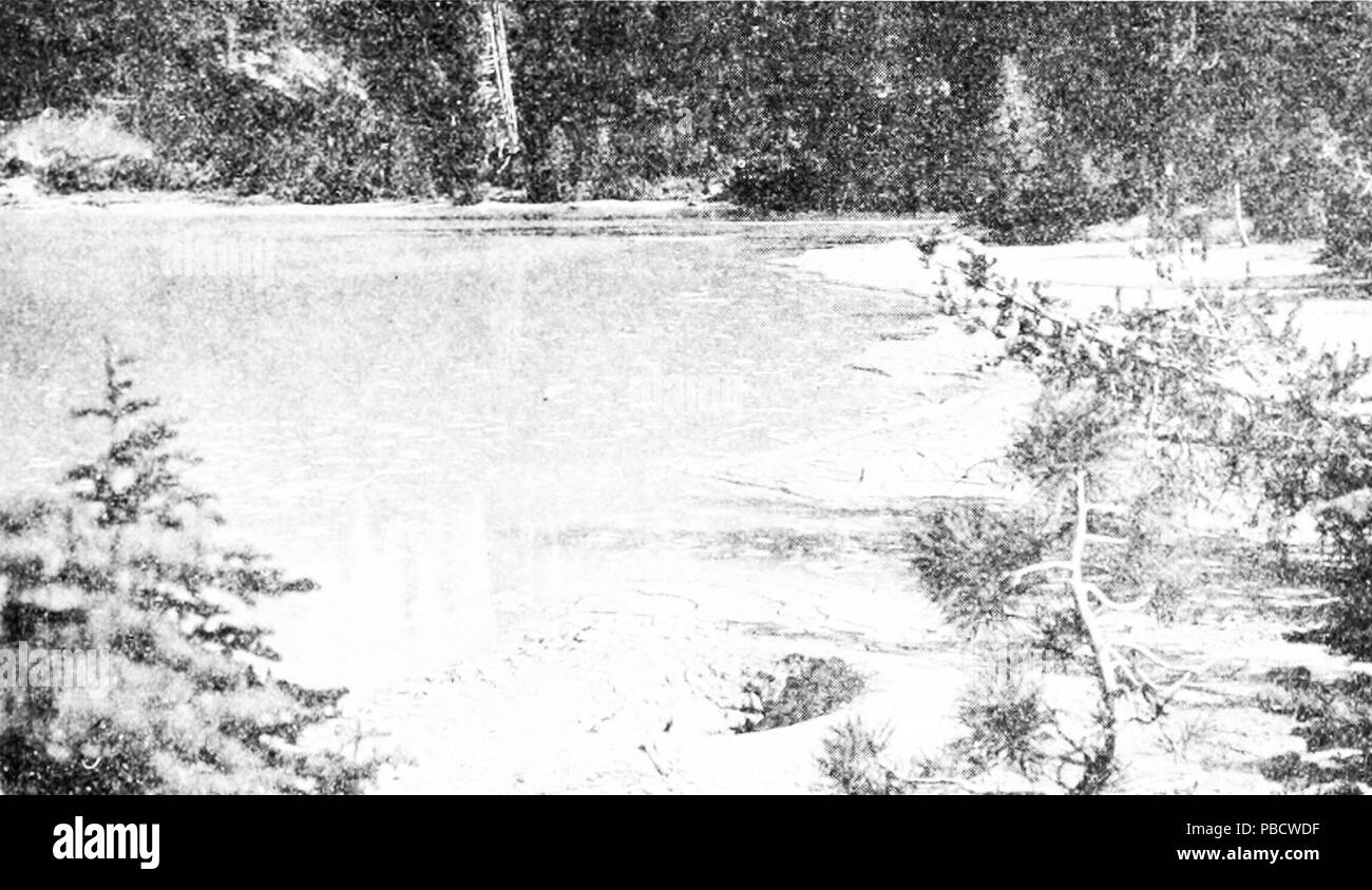 1235 PSM V86 D 307 Tartarus See Hot Spring Valley Stockfoto