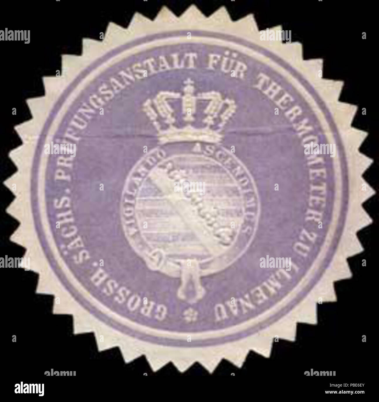 Alte Briefverschlussmarke aus Papier, welche seit ca. 1850 von Behoerden, Anwaelten, Notaren und Firmen zum Verschliessen der Post verwendet wurde. 1396 Siegelmarke Grossherzoglich Sächsische Prüfungsanstalt für Thermometer zu Ilmenau W 0255942 Stockfoto