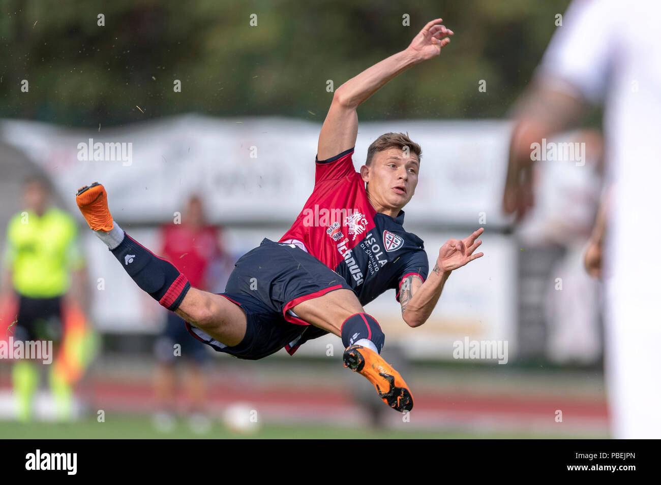 Nicolo Barella (Cagliari) während der italienischen Vorsaison Freundschaftsspiel zwischen Cagliar 1-0 Cremonese am städtischen Stadium am 26. Juli 2018 Cles, Italien. Credit: Maurizio Borsari/LBA/Alamy leben Nachrichten Stockfoto