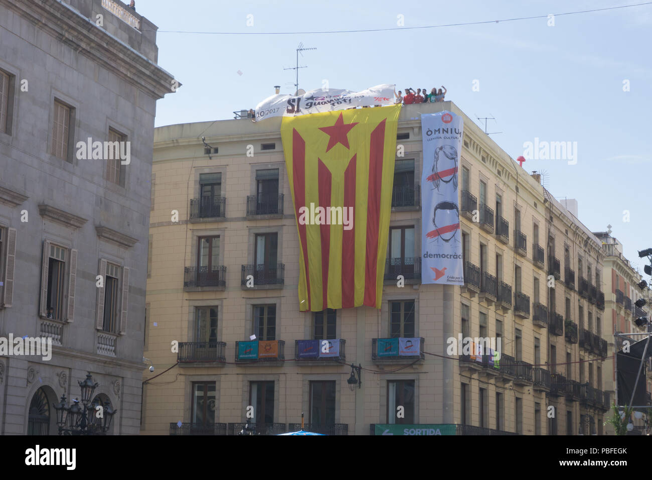 Barcelona, Katalonien, 24. September 2017: Castellers während La Merce Partei in Barcelona. An der Plaza Sant Jaume, im Rathaus. Stockfoto