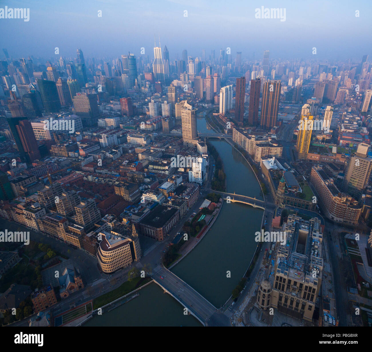 Luftaufnahme von Lujiazui Shanghai China Stadtbild am Morgen Stockfoto