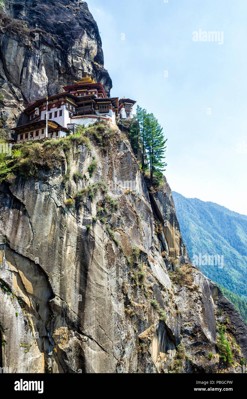 Taktshang Kloster, Bhutan - Tiger Nest Kloster wissen auch als Palphug Taktsang Kloster. In den Klippen des oberen Paro Tal, Bhu Stockfoto