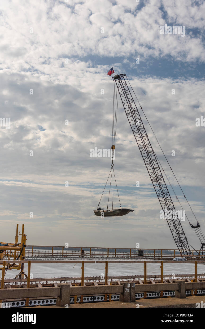 Aufbau der SR 19 Brücke am kleinen See Harris in Lake County, Florida, USA Stockfoto