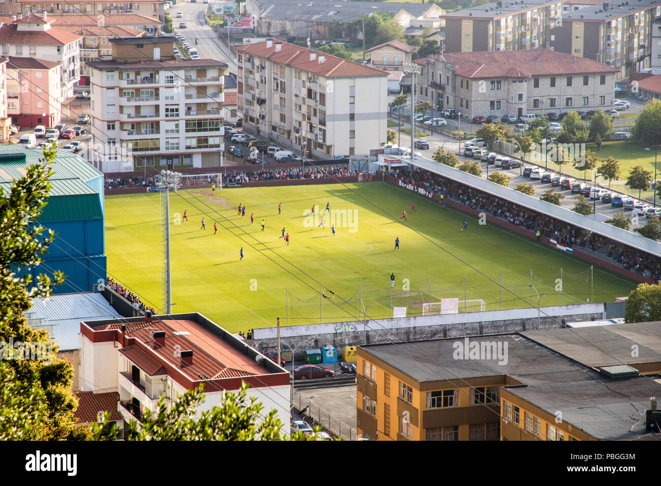 Laredo, Spanien. Der Campo de Futbol San Lorenzo, ein Fußball-Stadion Home Der Club Deportivo Laredo, in der Stadt von Laredo, Kantabrien, aus Stockfoto