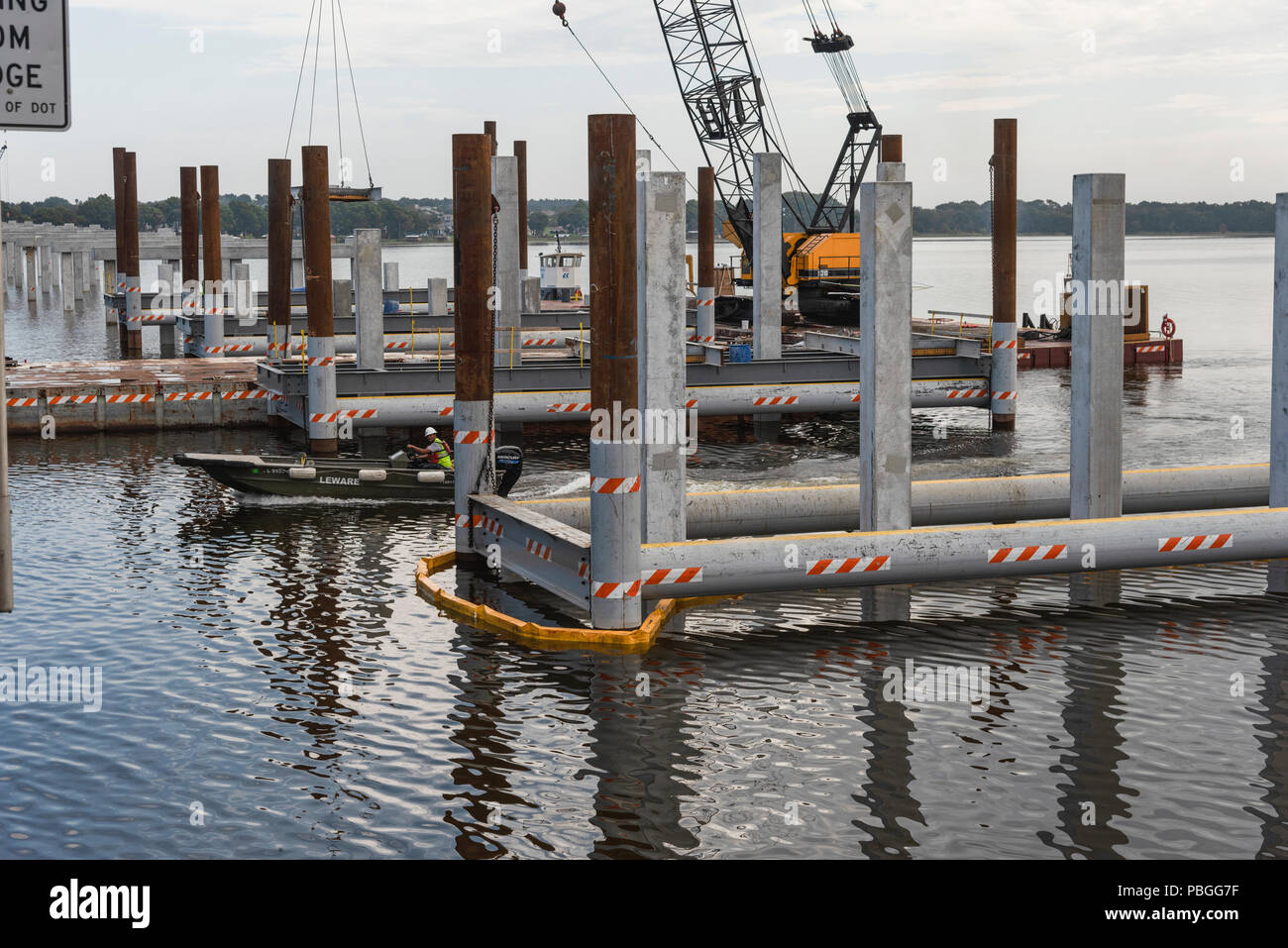 Aufbau der SR 19 Brücke am kleinen See Harris in Lake County, Florida, USA Stockfoto