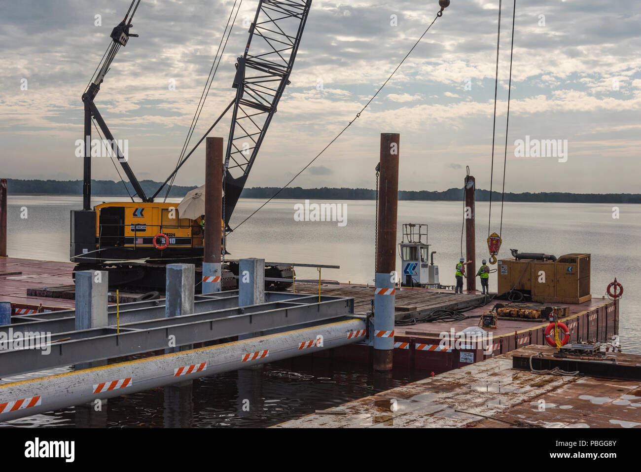 Aufbau der SR 19 Brücke am kleinen See Harris in Lake County, Florida, USA Stockfoto