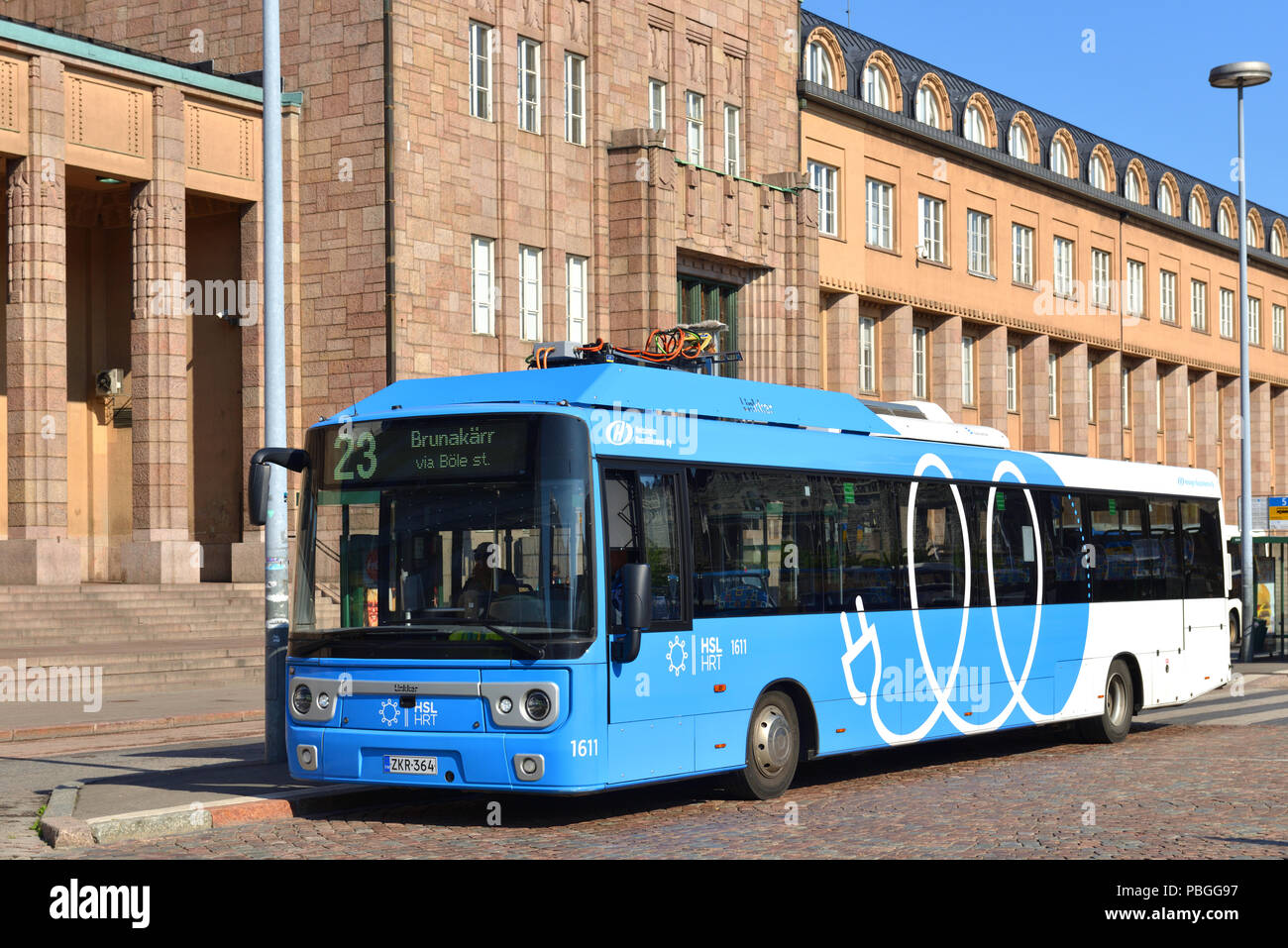 Linkker Busse sind erste schnelle Aufladung elektrische Busse in Finnland Stockfoto