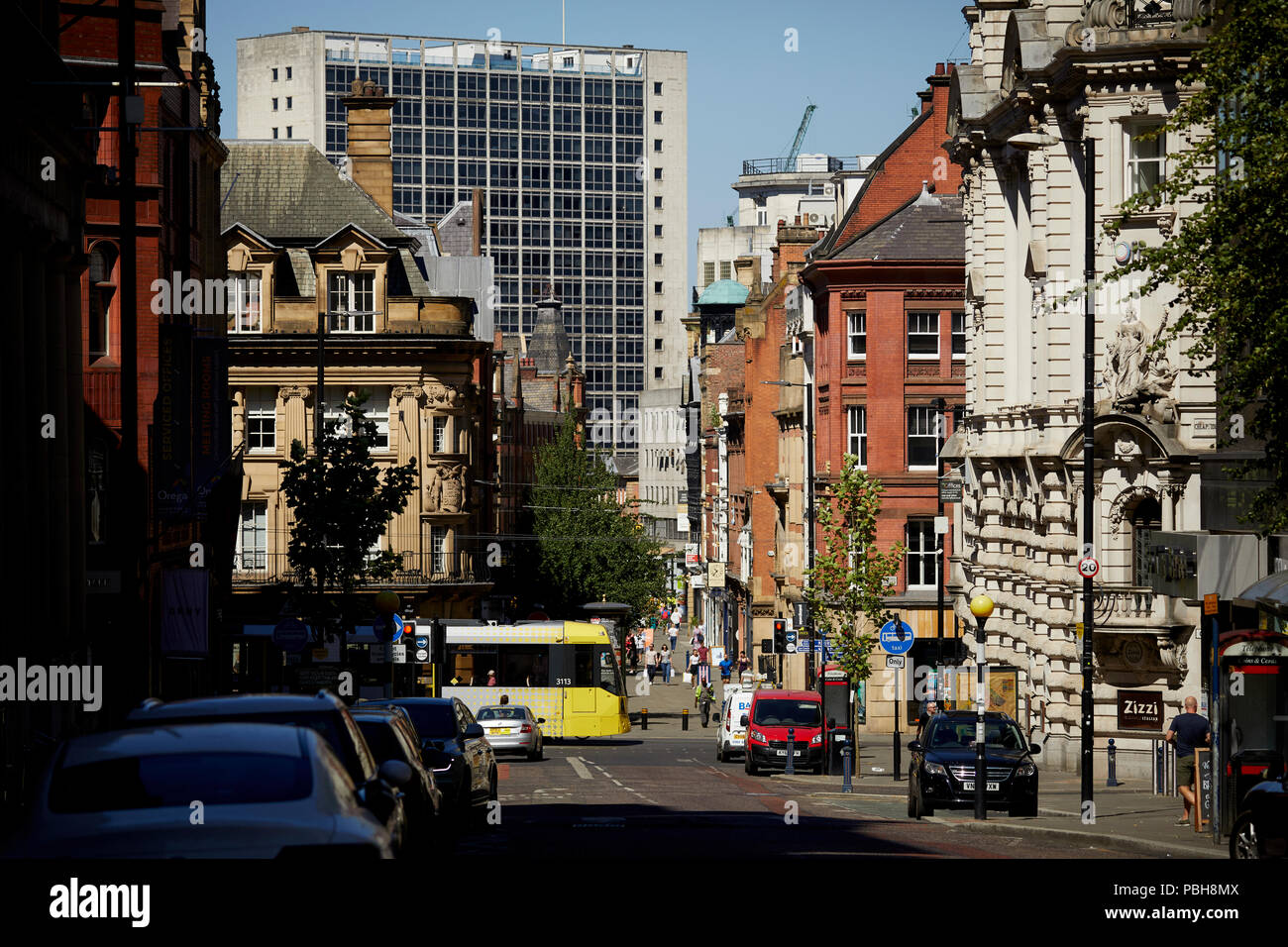 Manchester City Centre King street Luxushotels High Street im Albert Bridge House in der Ferne suchen Stockfoto