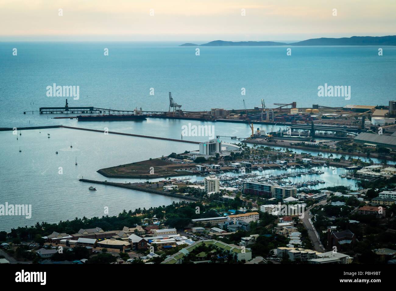 Hafen von Townsville im Sommer, Queensland, Australien Stockfoto