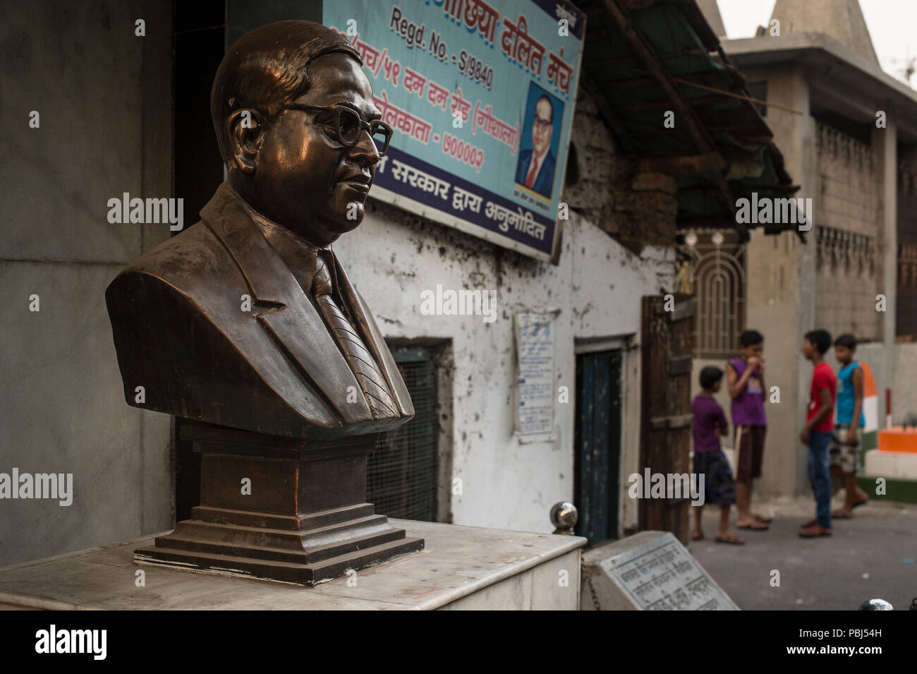 Statue von Dr. B. R. Ambedkar, einen indischen Politiker die Dalits (Unberührbare) Stark sprach sich für die Abschaffung des Kastensystems. Kolkata, Indien, Asien. Stockfoto