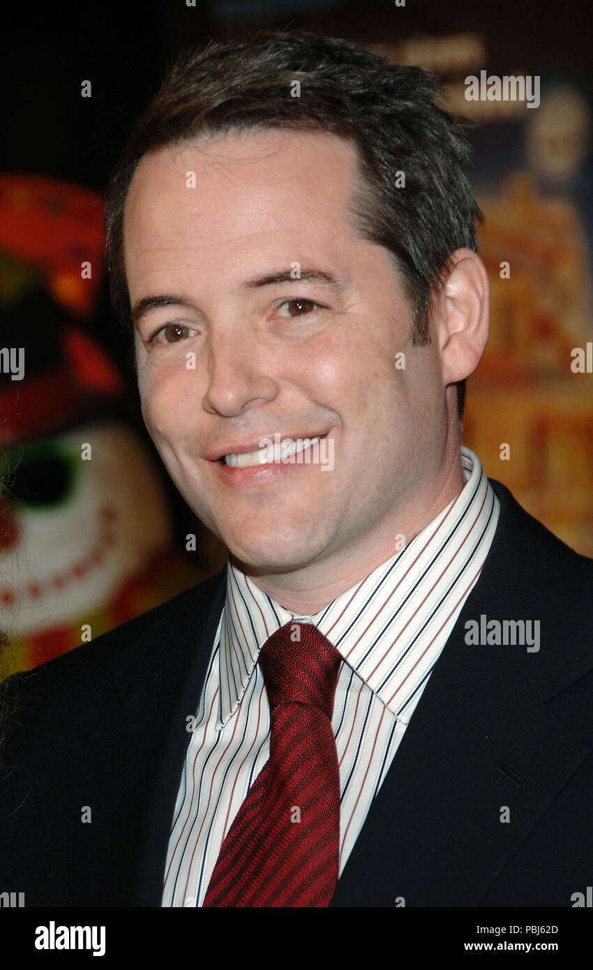 Matthew Broderick Ankunft an Deck die Hallen Premiere auf der Chinese Theatre in Los Angeles. headshot Lächeln BroderickMatthew 035 Red Carpet Event, Vertikal, USA, Filmindustrie, Prominente, Fotografie, Bestof, Kunst, Kultur und Unterhaltung, Topix Prominente Fashion/Vertikal, Besten, Event in Hollywood Leben - Kalifornien, Roter Teppich und backstage, USA, Film, Stars, Film Stars, TV Stars, Musik, Promis, Fotografie, Bestof, Kunst, Kultur und Unterhaltung, Topix, headshot, vertikal, eine Person aus dem Jahr 2006, Anfrage tsuni@Gamma-USA.com Stockfoto