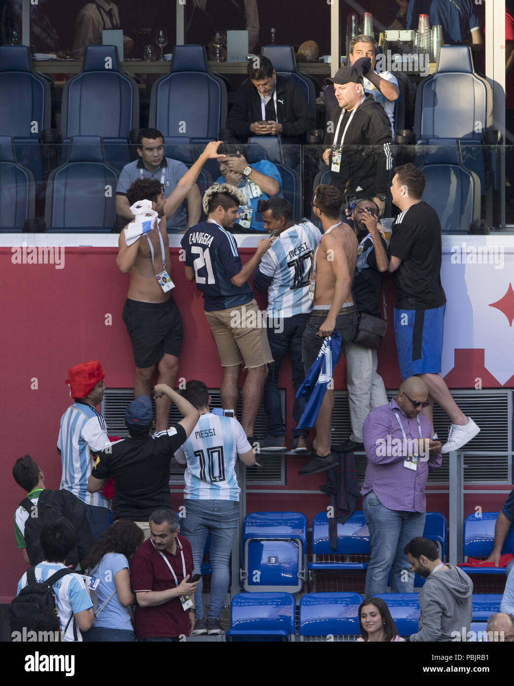 2018 FIFA World Cup - Nigeria vs Argentinien Gruppe D Spieltag 3 Sankt Petersburg mit: Diego Maradona Wo: St. Petersburg, Russische Föderation Wann: 26 Jun 2018 Credit: Anthony Stanley/WENN.com Stockfoto